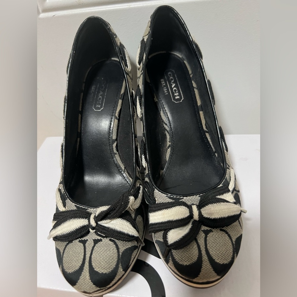Coach Signature women wedges size 8.5